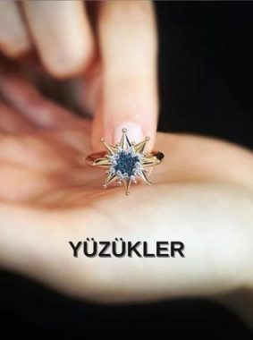 Jewellery Shop Promo Instagram Post (4)